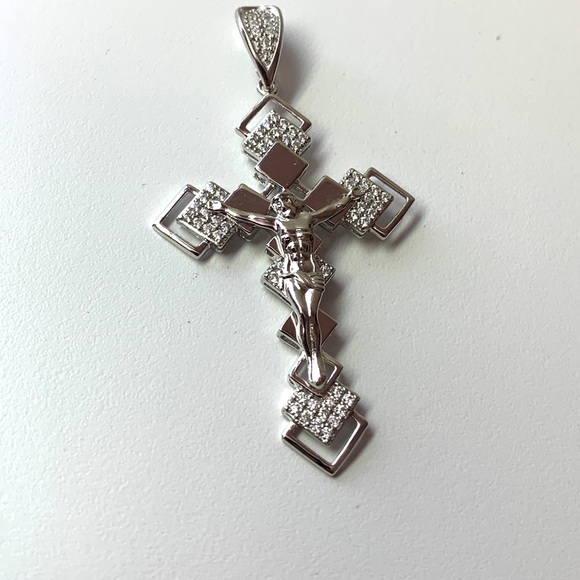 Stamped 925 solid Sterling silver cross pendant - Picture 4 of 17